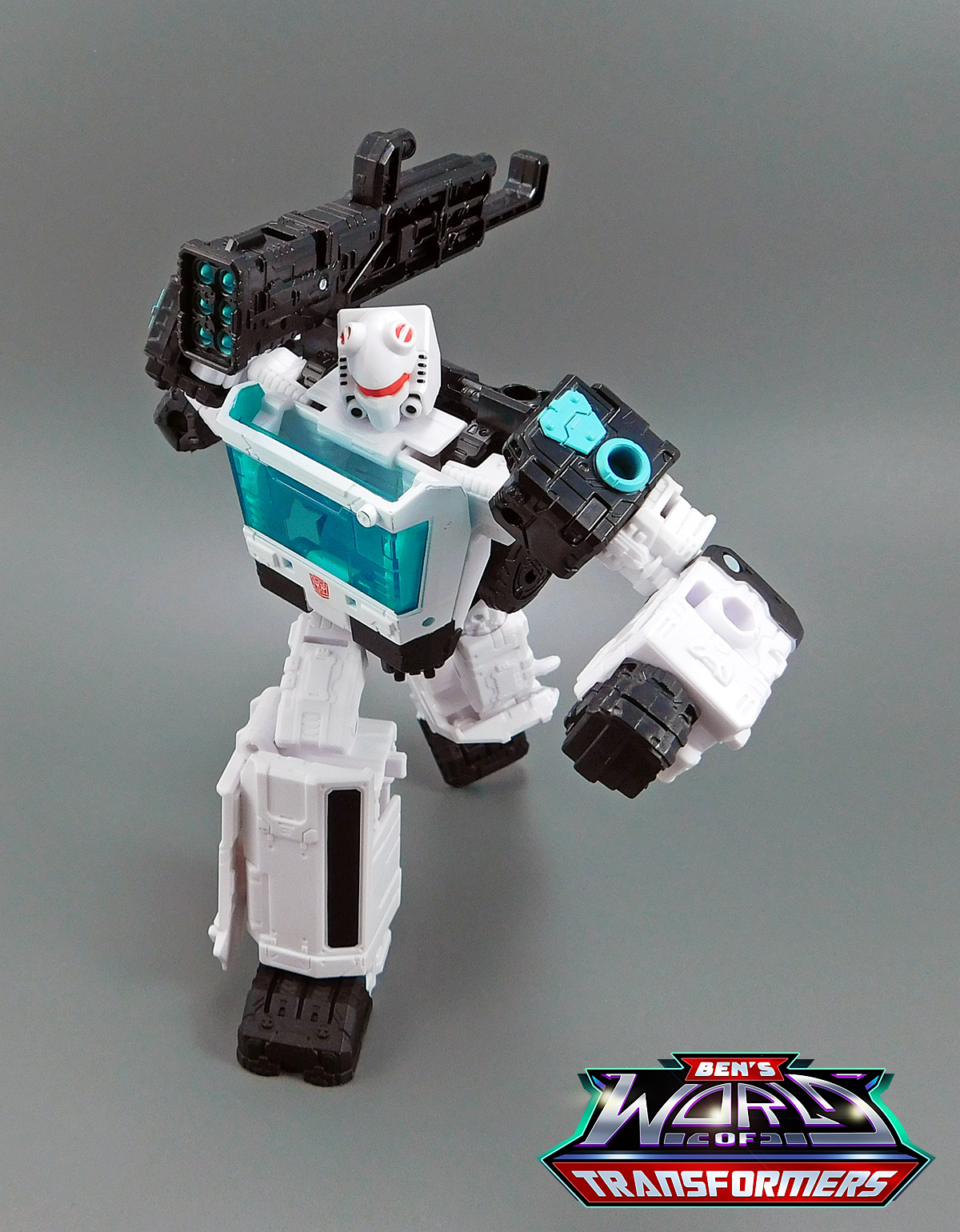 Robot Mode (with "Kiss Player" head)